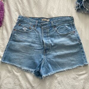 Levis ribcage shorts - size 31